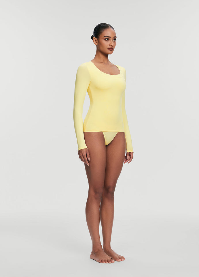 Scoop Neck Long Sleeve Top